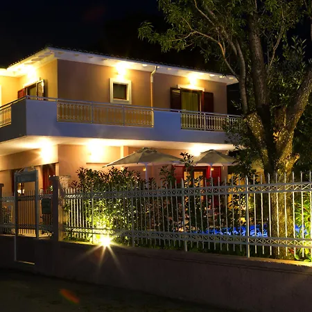 Exanthia Villas דירה