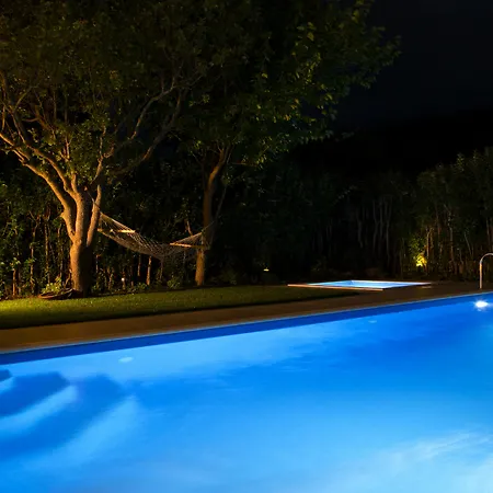 Exanthia Villas Apartment *