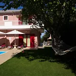 Exanthia Villas *