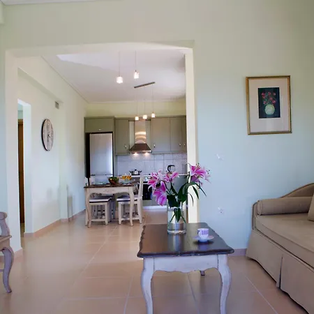 Апартамент Exanthia Villas *